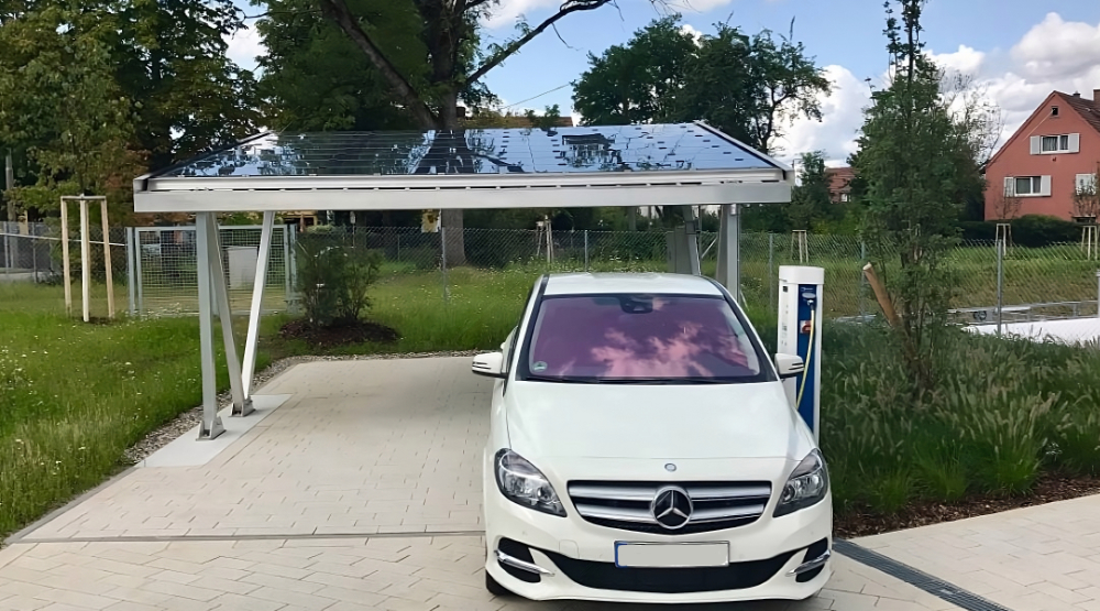 Abris voiture avec panneaux solaires